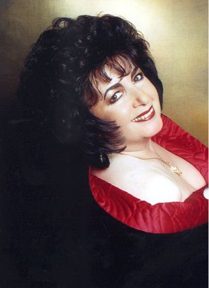 Liz Taylor Lookalike